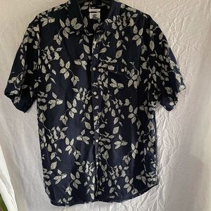 Men’s Old Navy Blue Hawaiian Button-Up Shirt